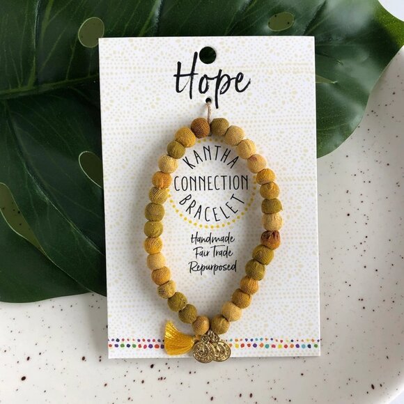 [Worldfinds] HOPE Kantha Boho Bracelet - Picture 1 of 3